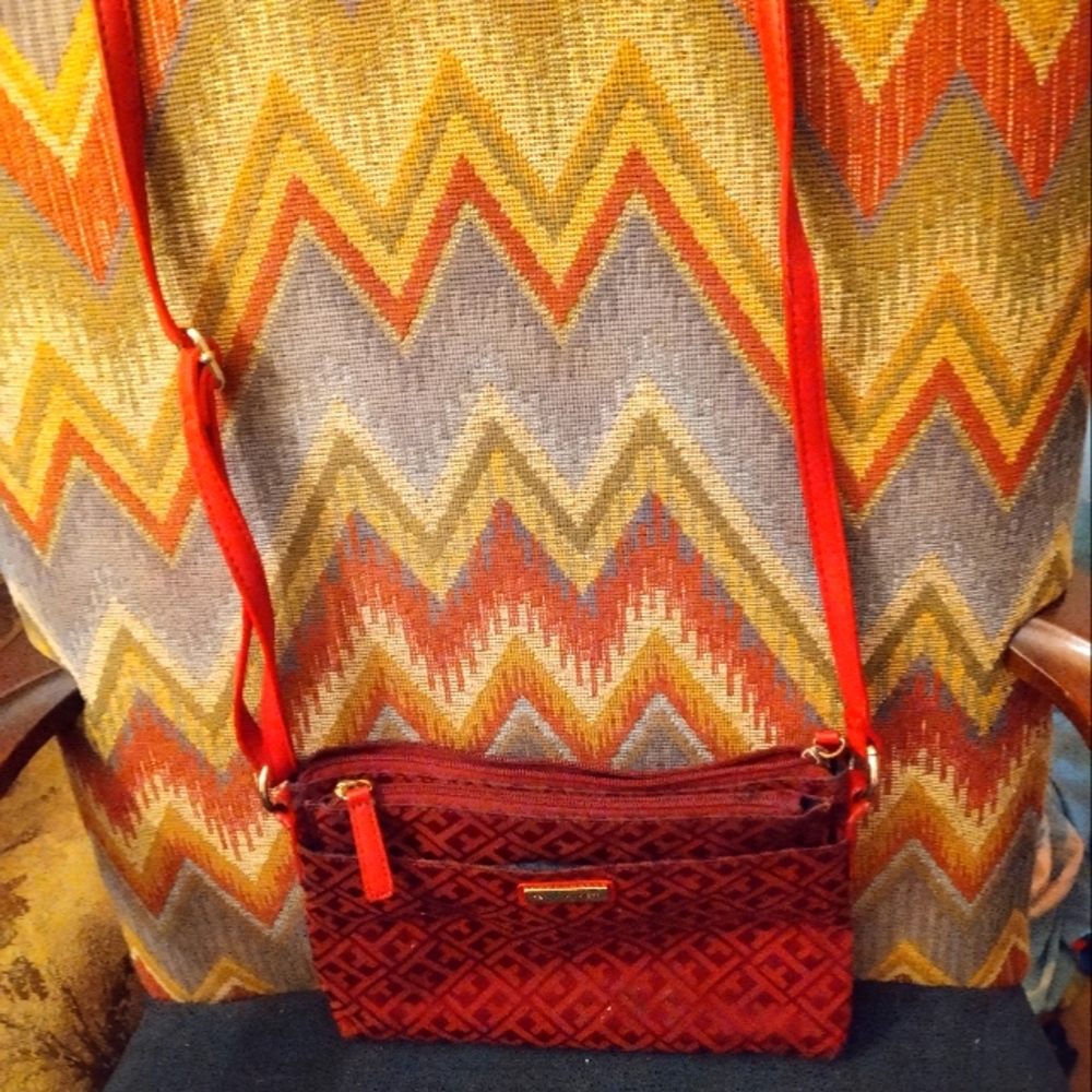 Tommy Hilfiger crossbody purse